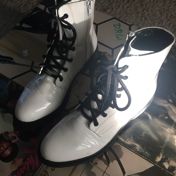 Boots - Picture 2 of 3